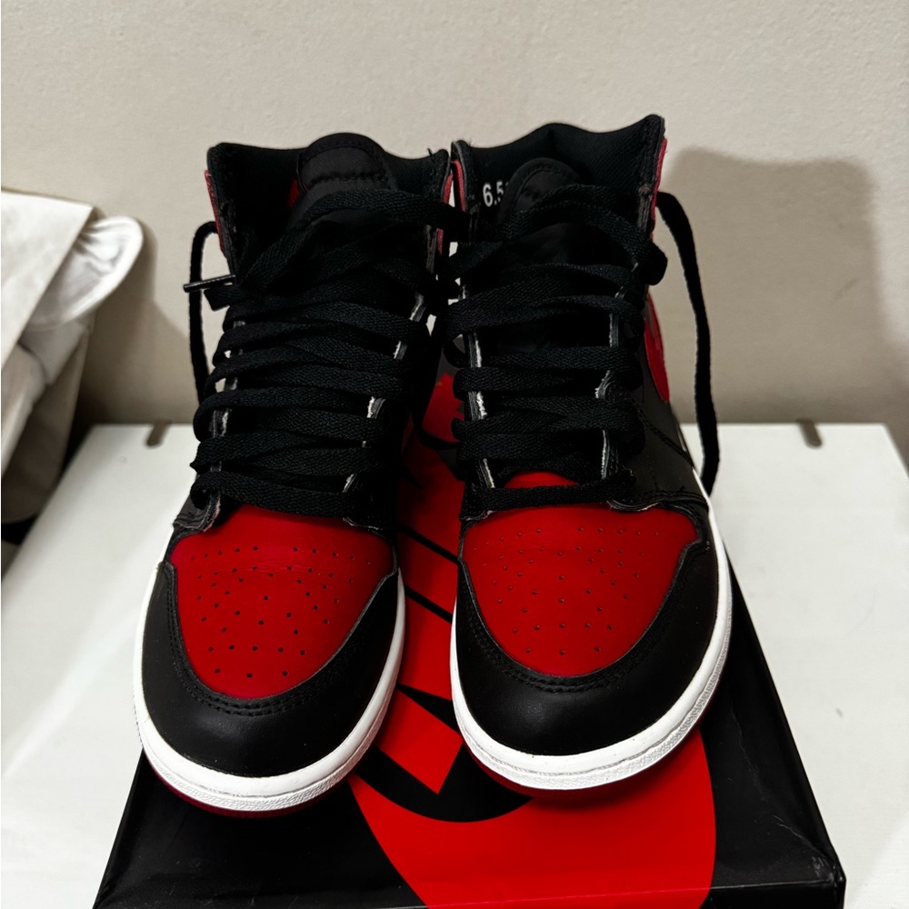 Nike Black and Red Shoe Box